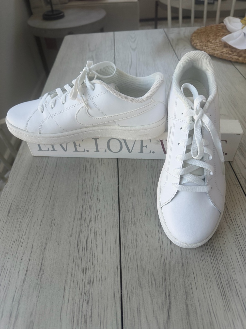 Nike Court Royale 2 Low Premium Triple White Sneakers Size 8.5 EUC - Picture 2 of 9
